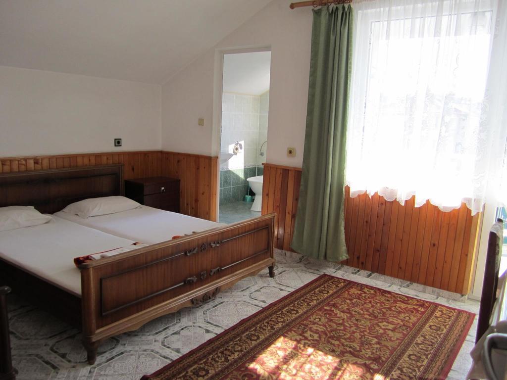 Central Guesthouse Νεσέμπαρ Εξωτερικό φωτογραφία