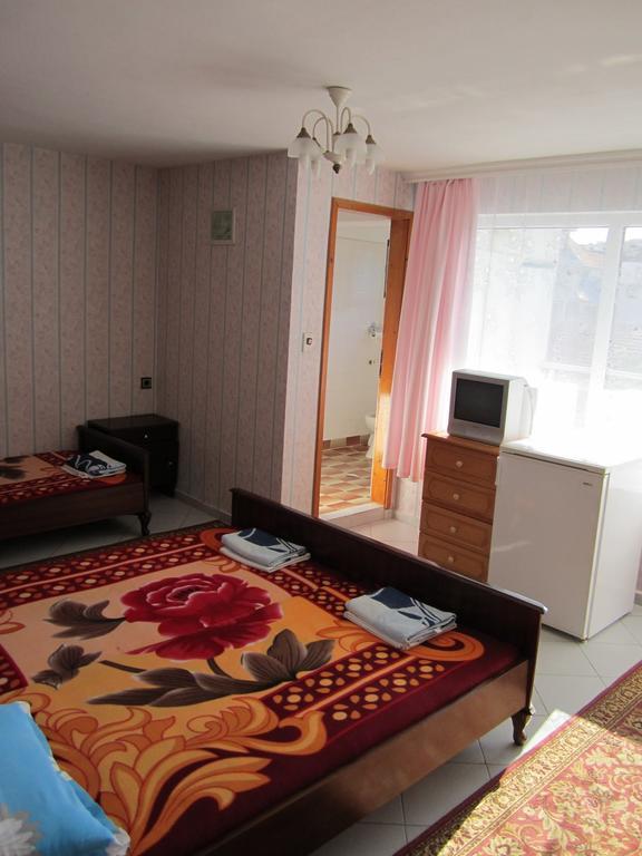 Central Guesthouse Νεσέμπαρ Εξωτερικό φωτογραφία